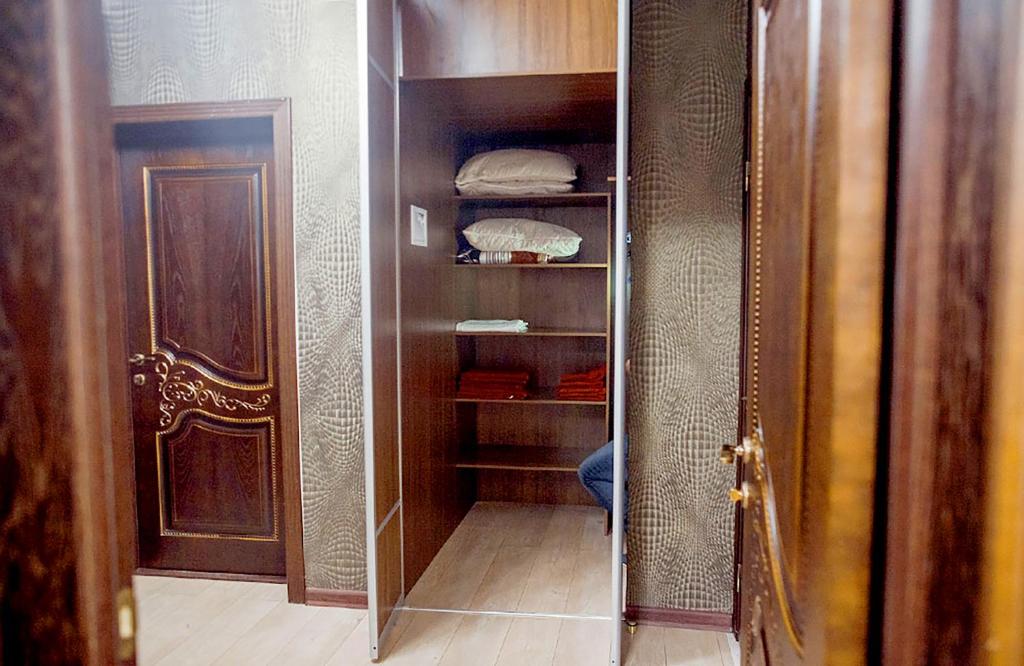 photo1