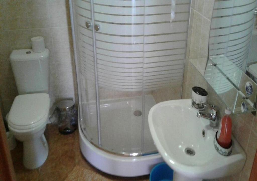 photo1