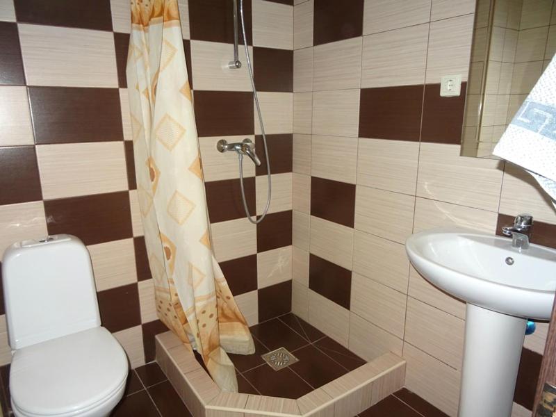 photo1
