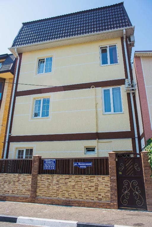 photo1