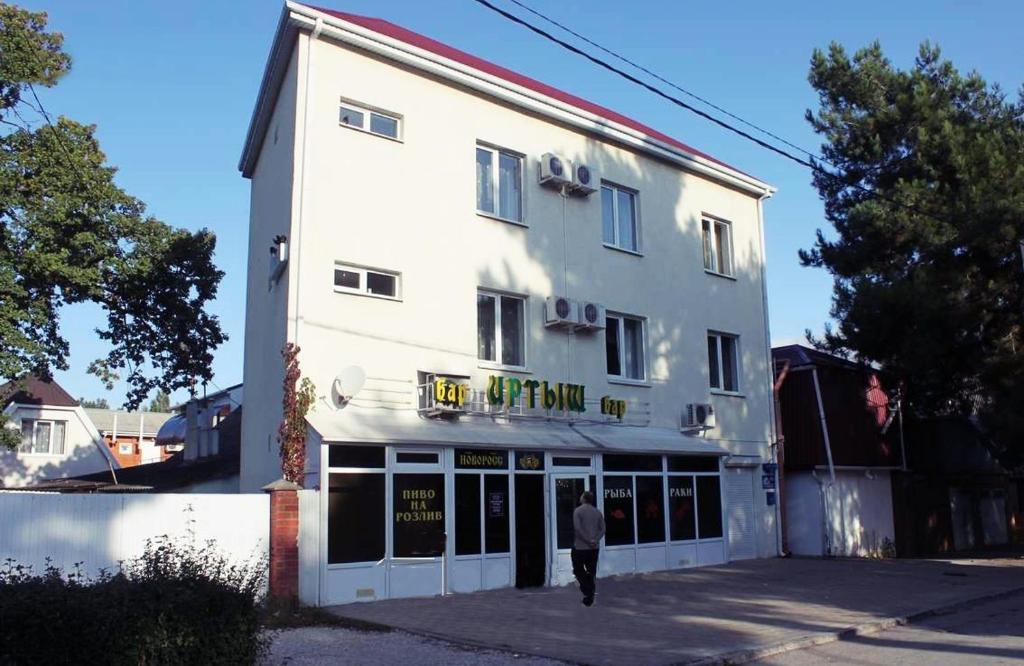 photo1