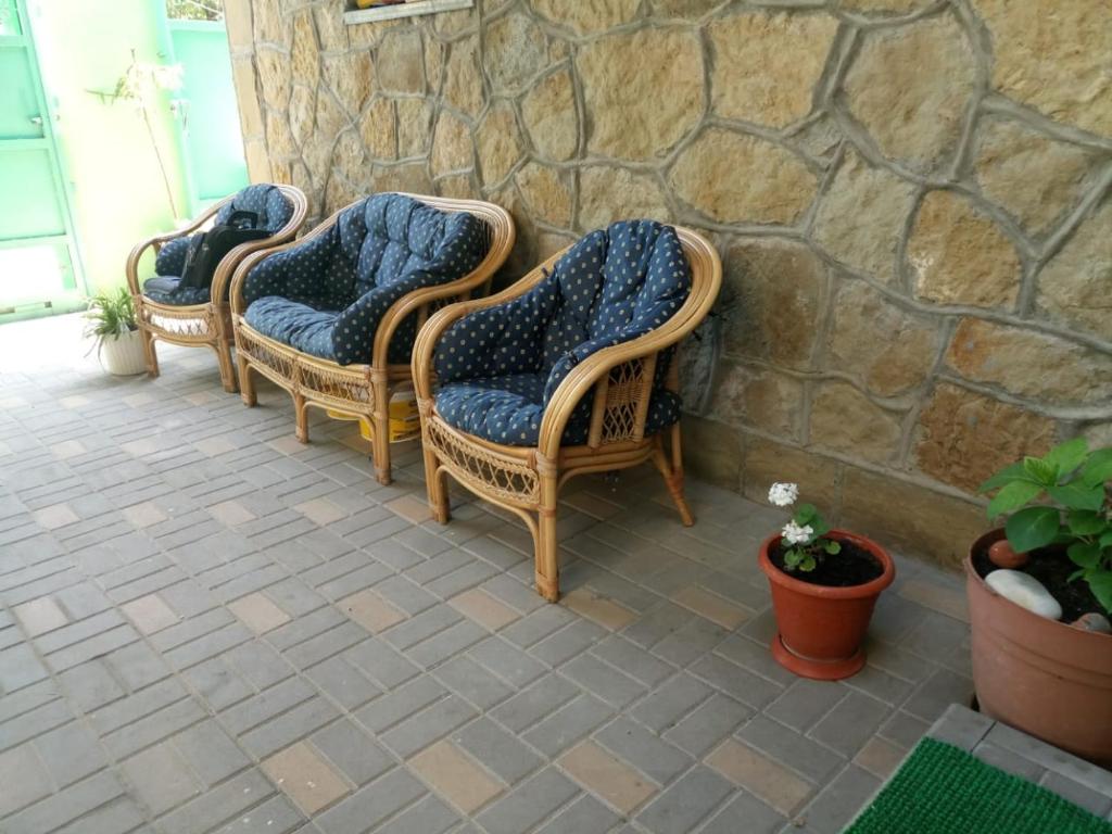 photo1