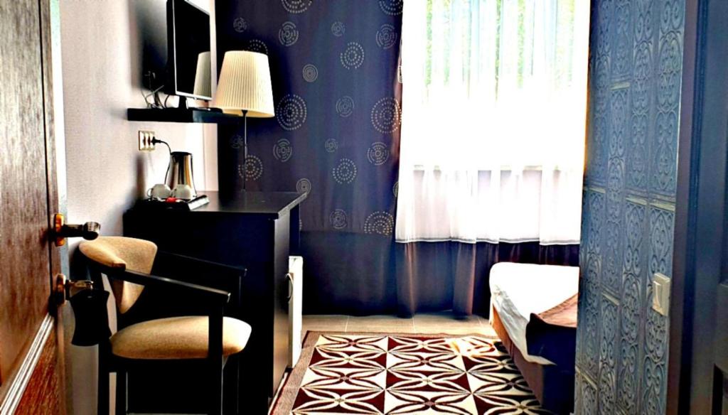 photo1