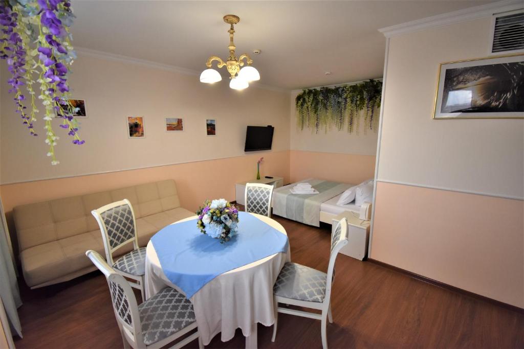 photo1