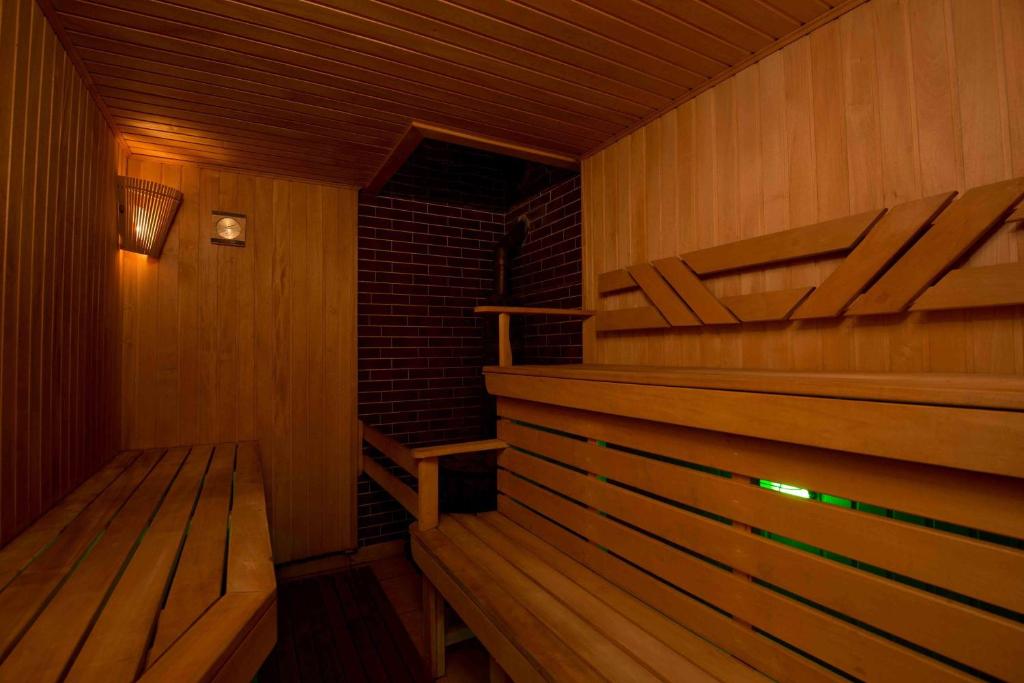 photo1