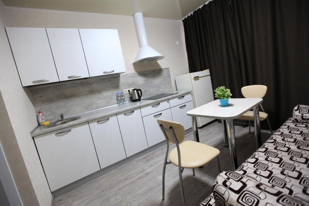 photo1
