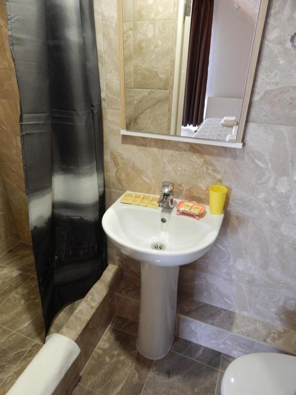 photo1