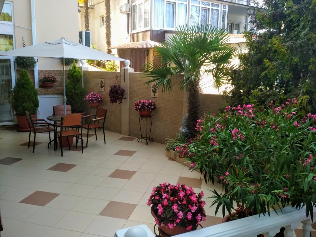 photo1