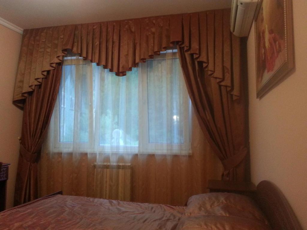 photo1