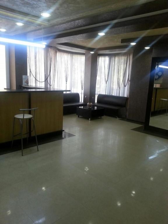 photo1