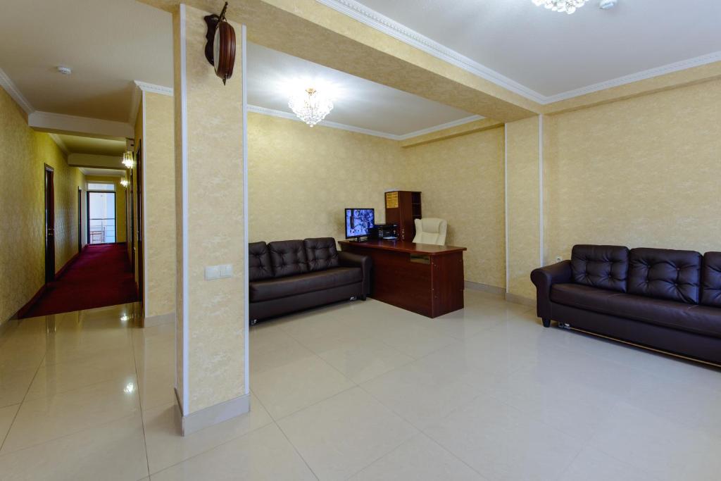 photo1