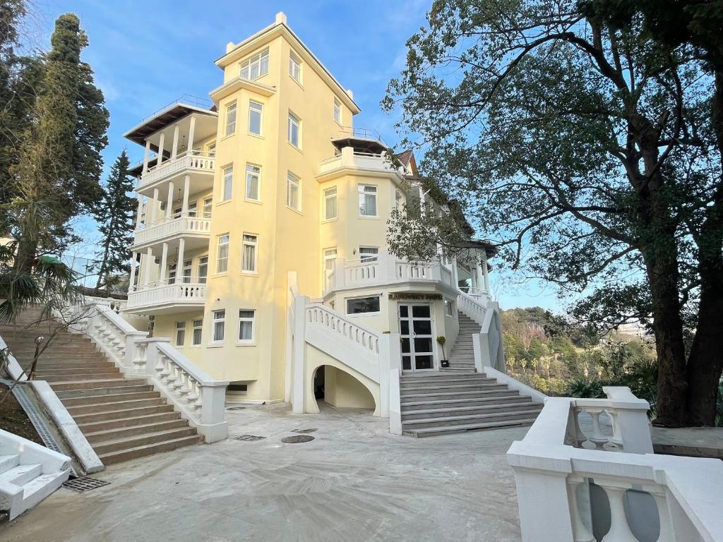 photo1