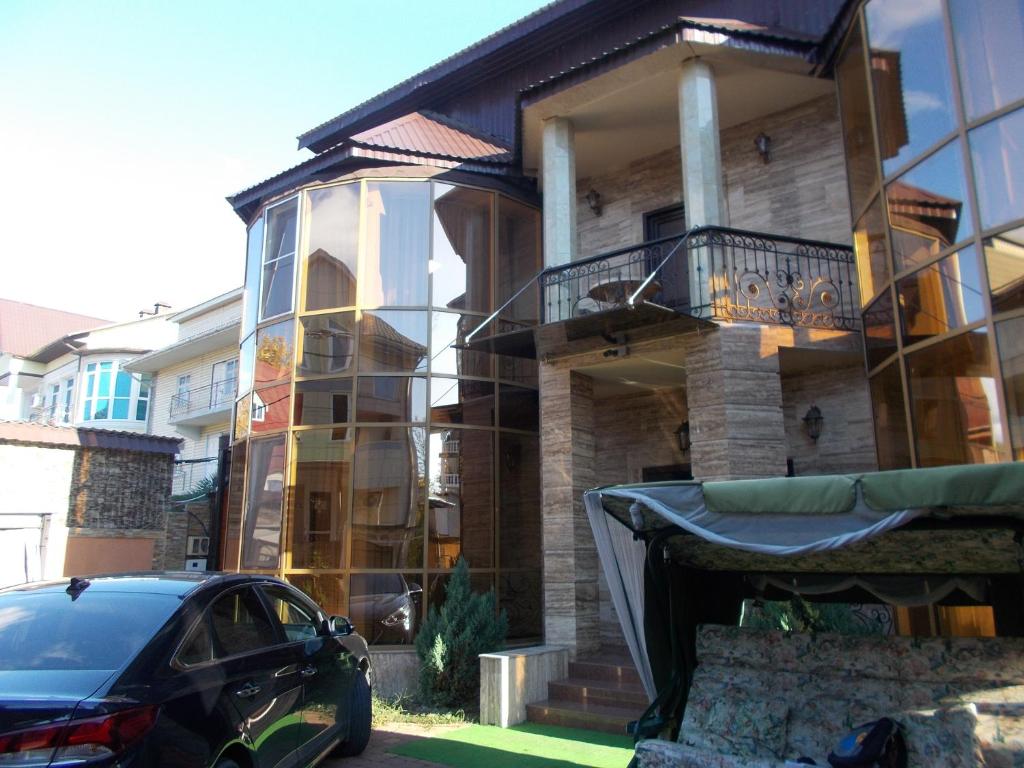 photo1
