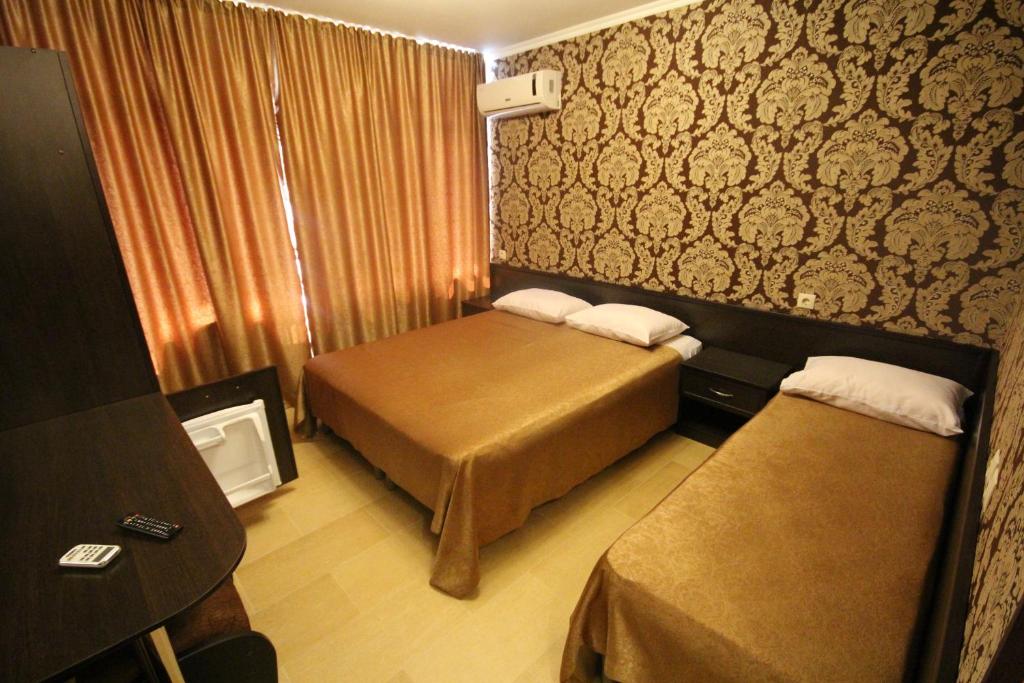 photo1
