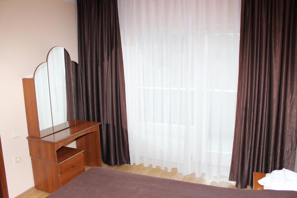 photo2