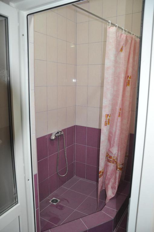 photo1