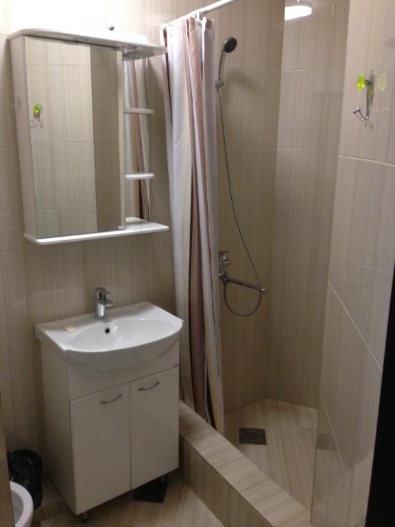 photo1