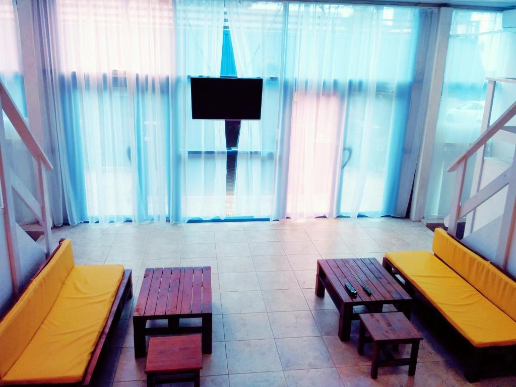 photo1