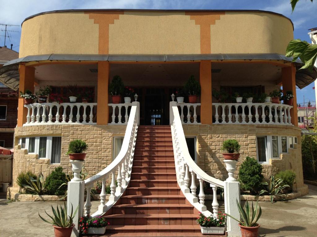 photo2