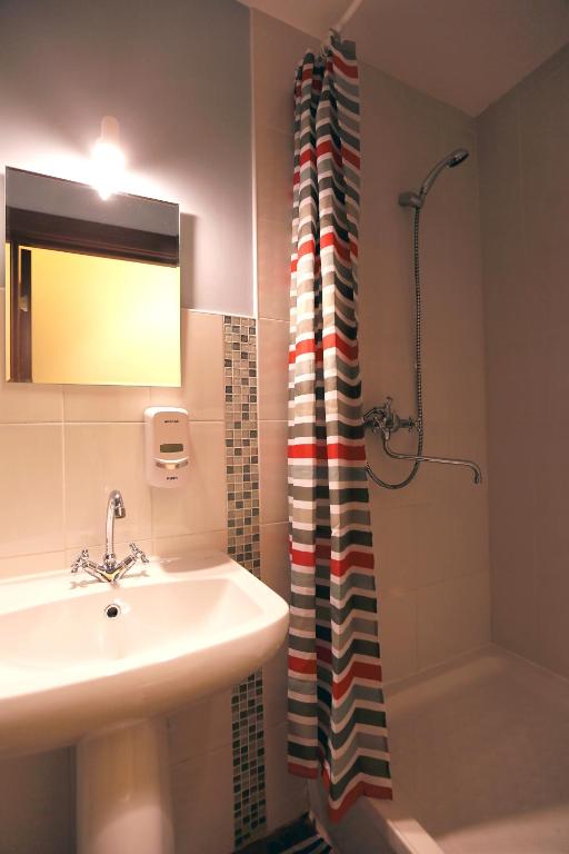 photo1
