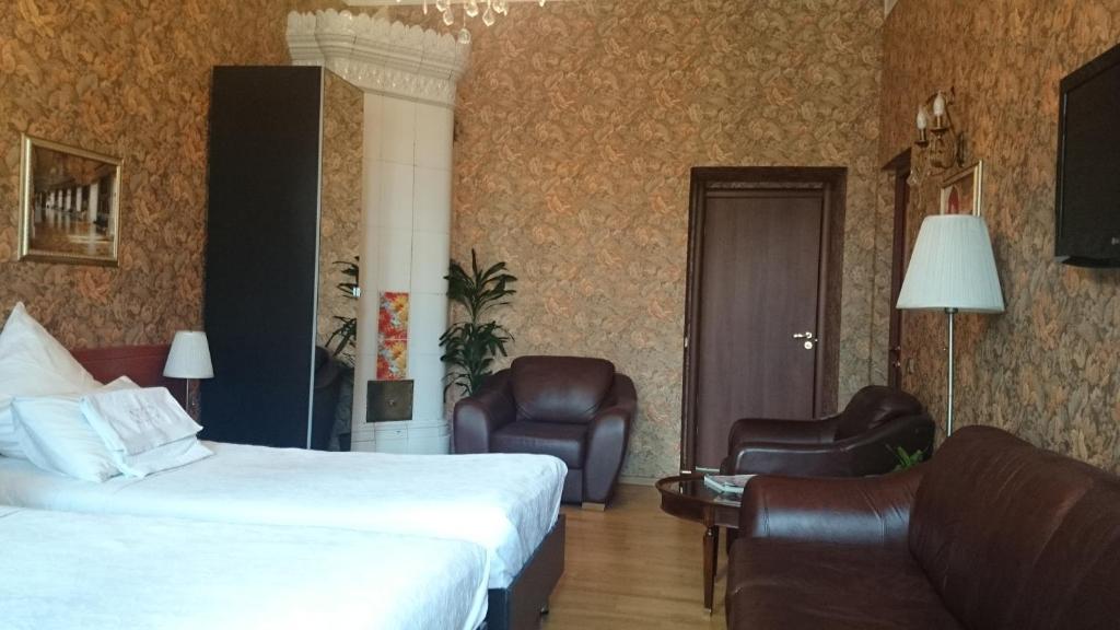 photo1