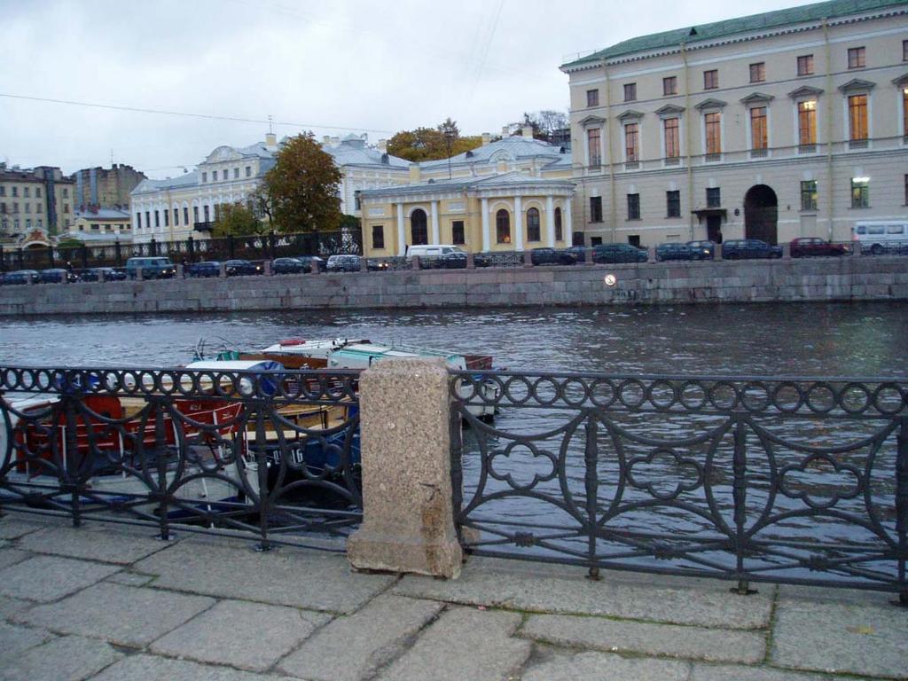photo1