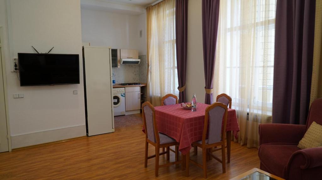 photo1
