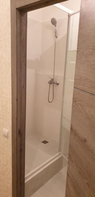 photo1