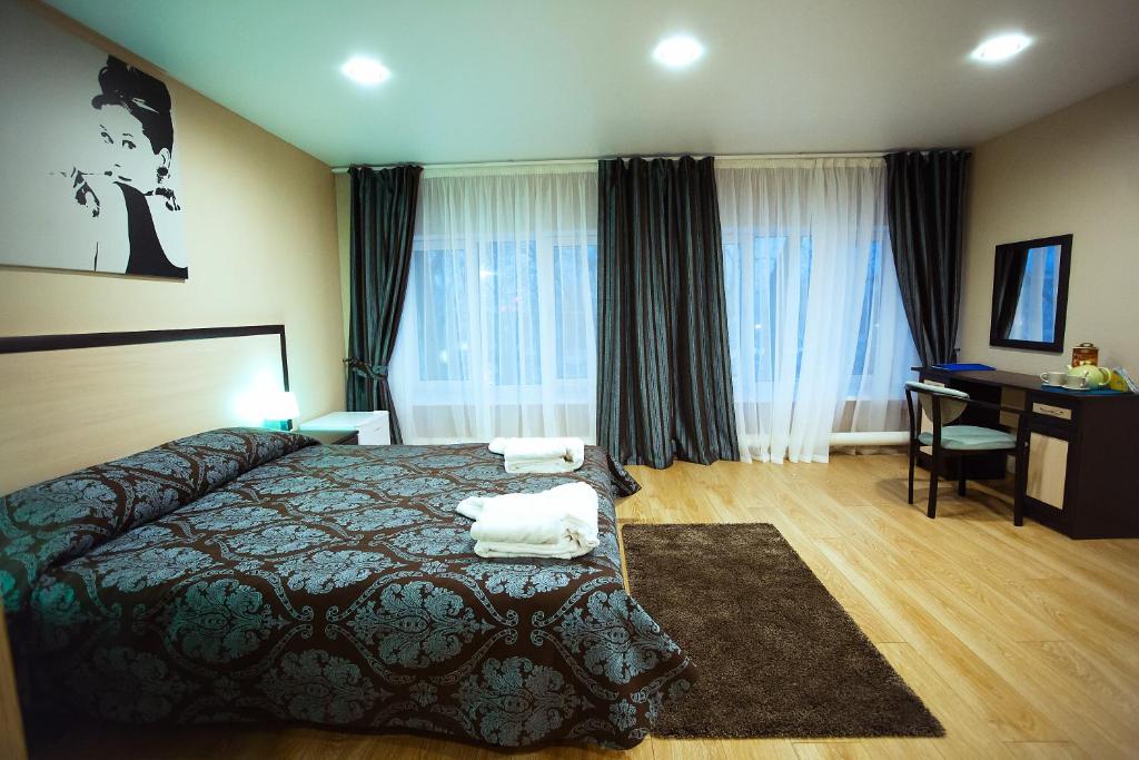 photo1