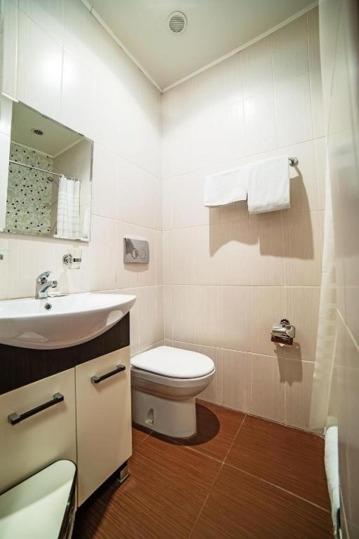 photo1