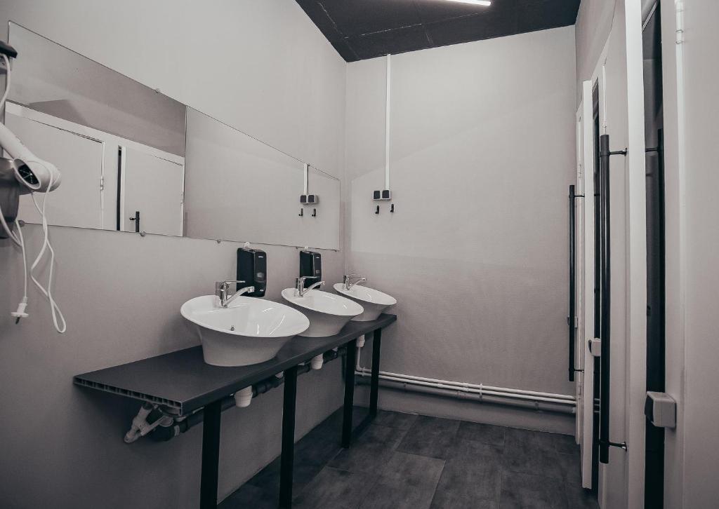 photo1