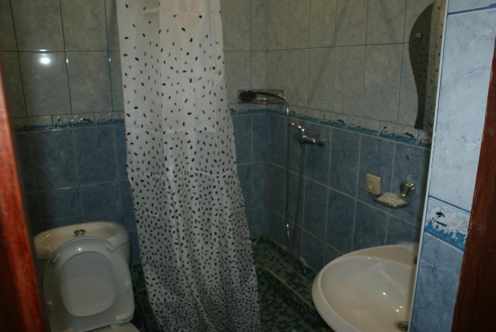 photo1