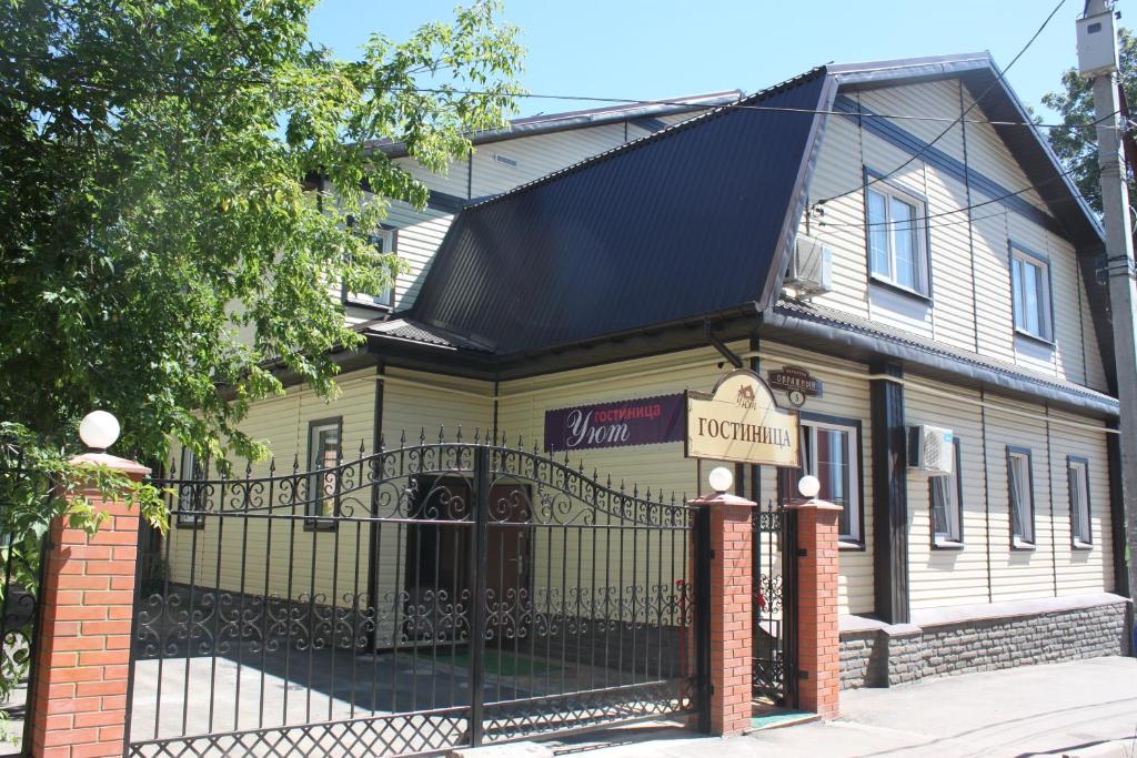 photo1