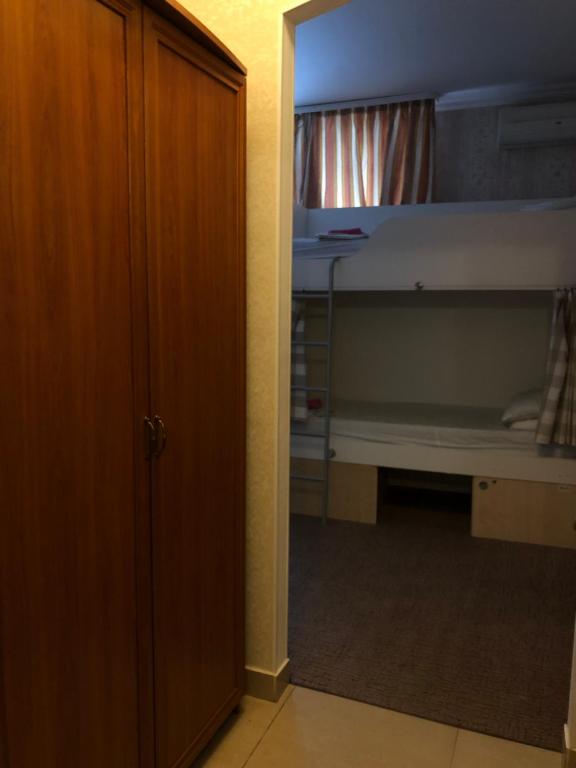 photo1