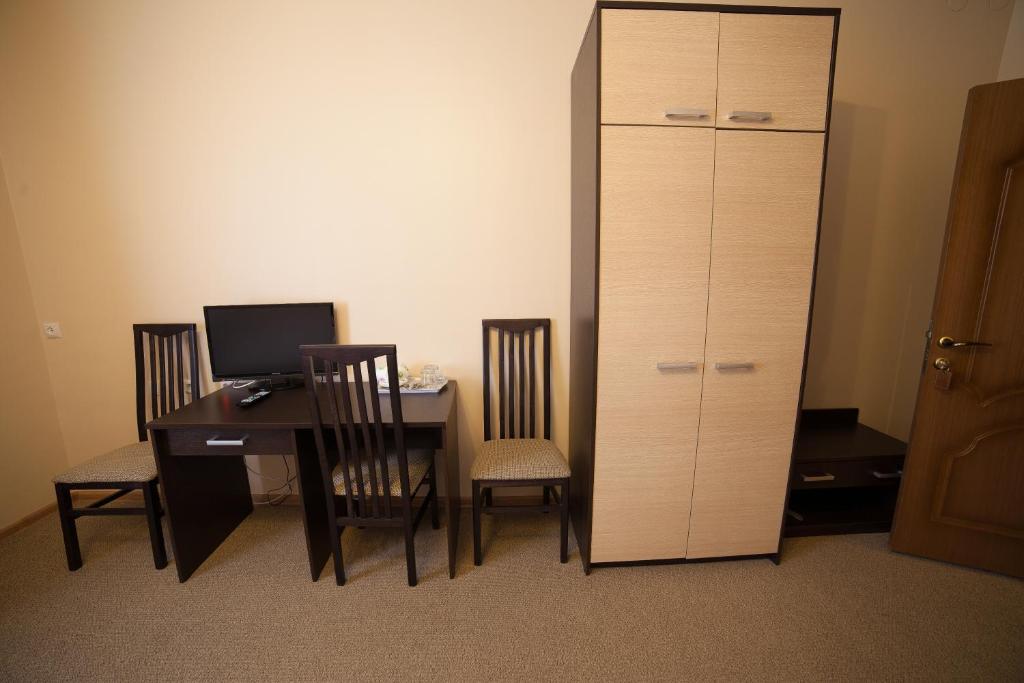 photo2