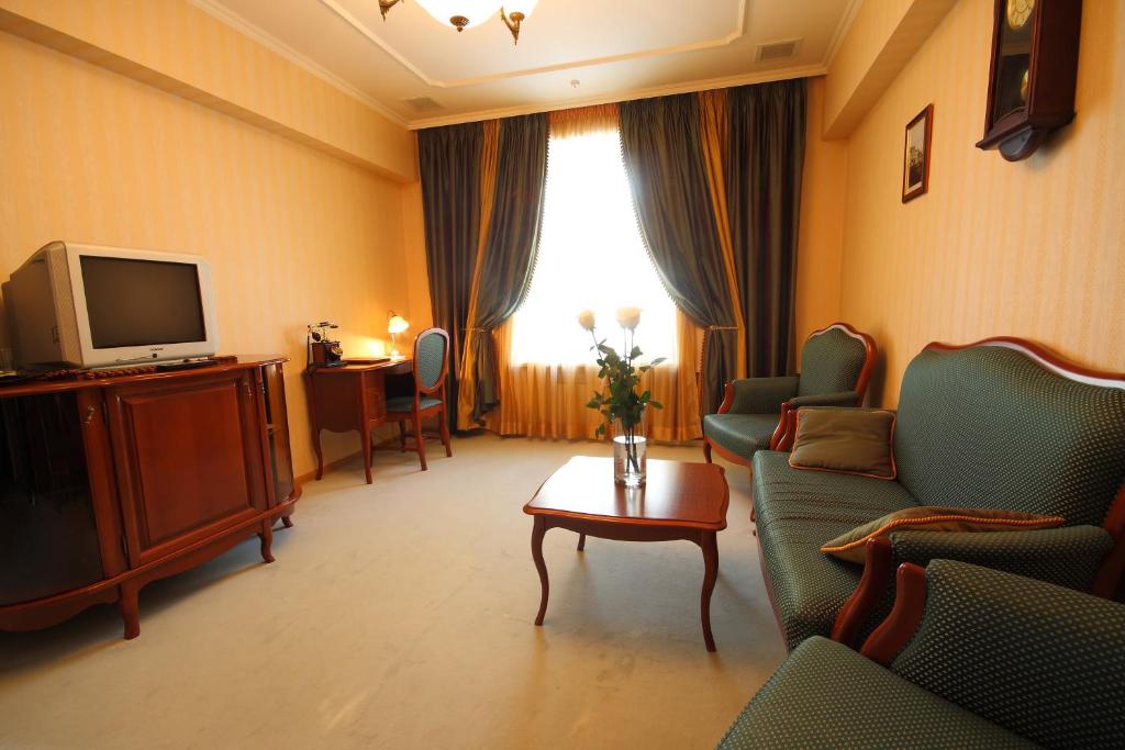 photo1