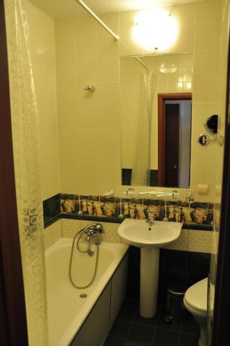 photo1