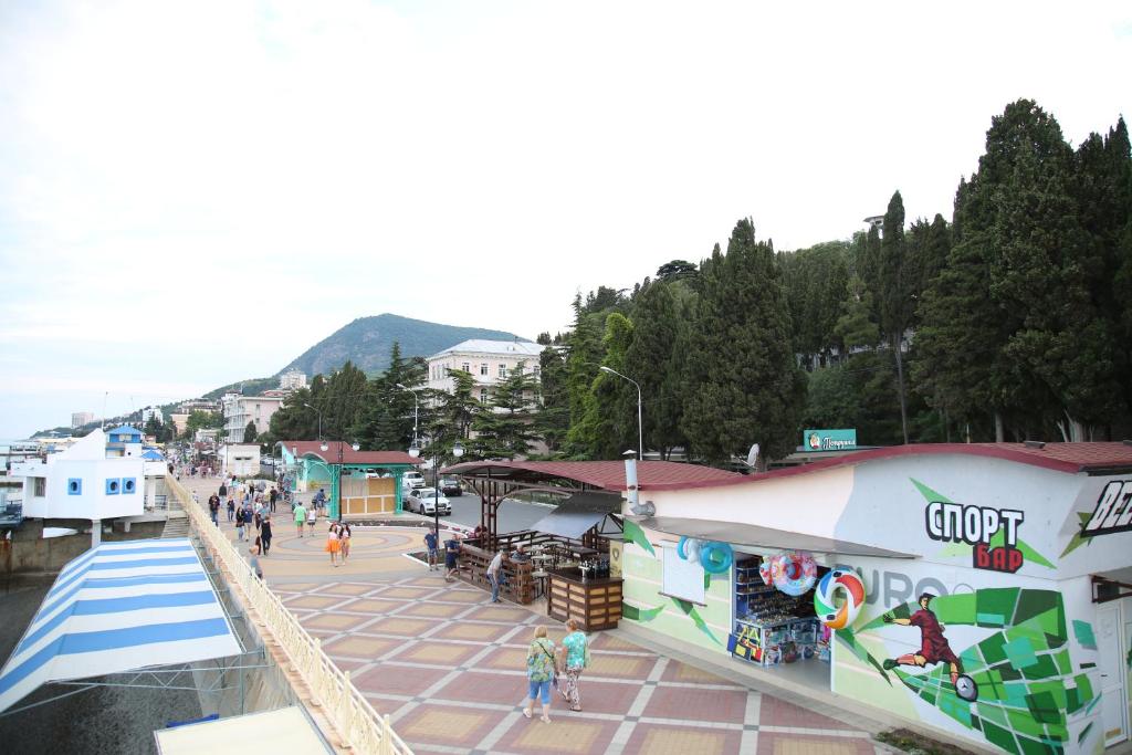 photo2