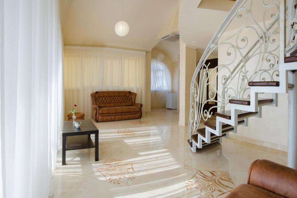 photo1