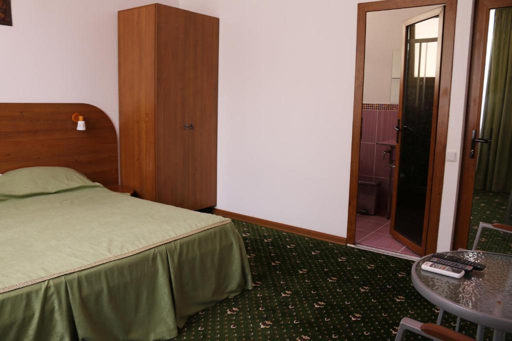 photo2