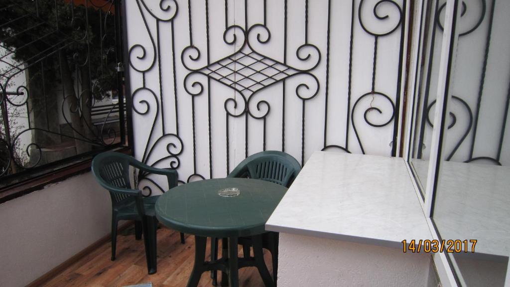 photo3