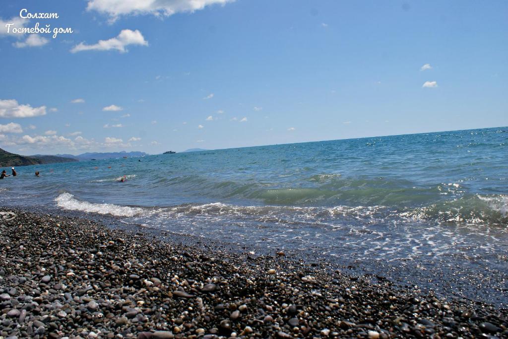 photo1