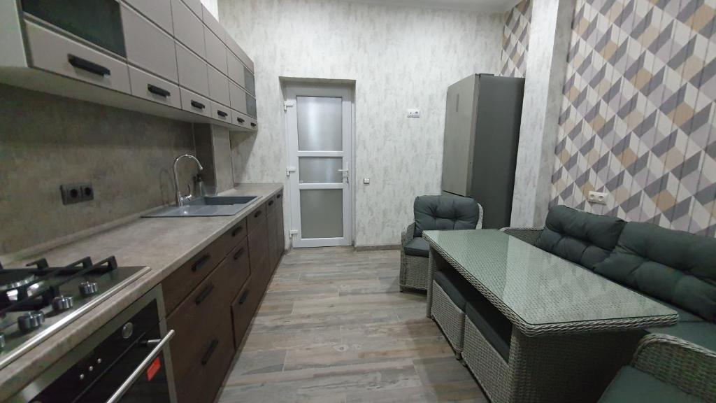 photo1