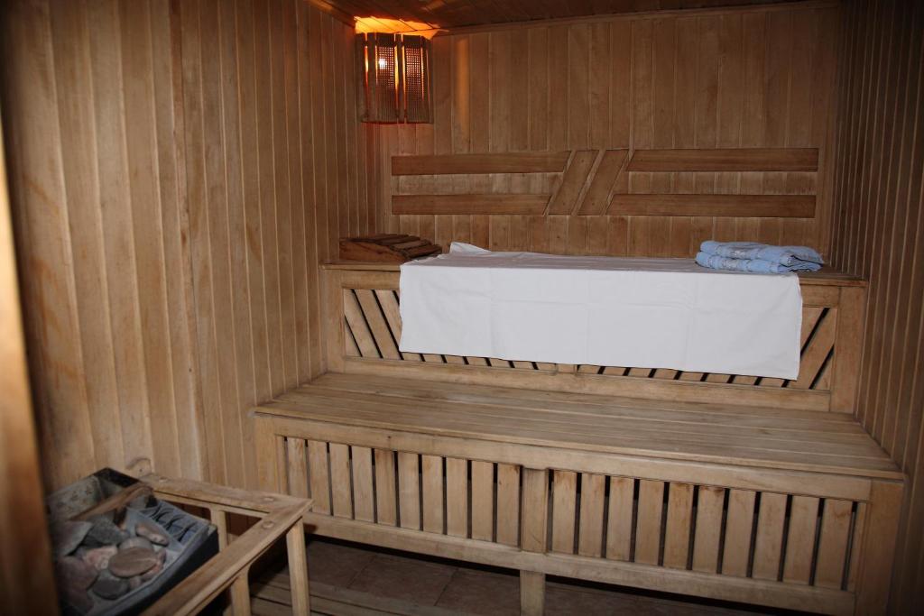 photo1