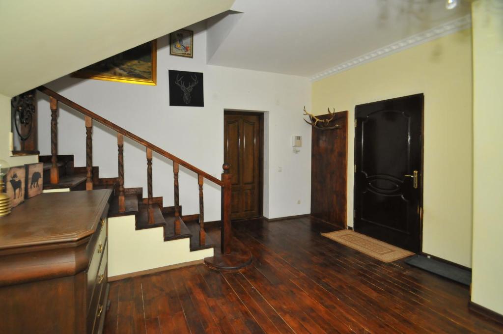 photo2