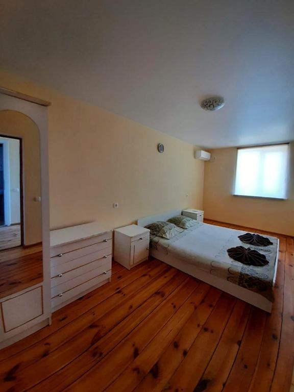 photo2