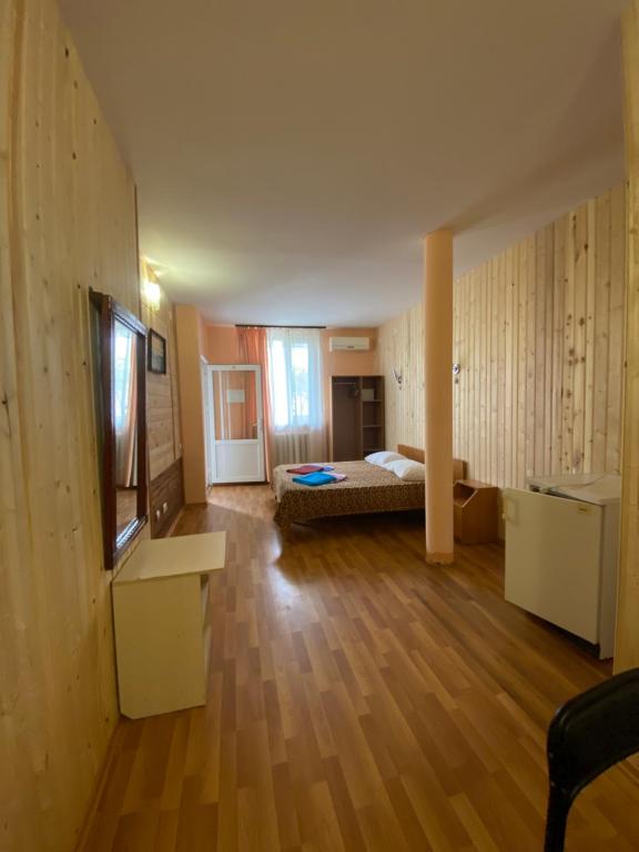 photo1