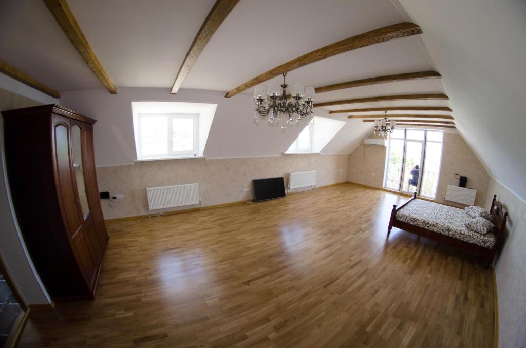 photo1