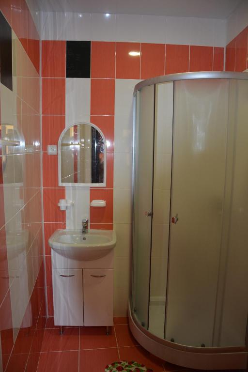 photo1
