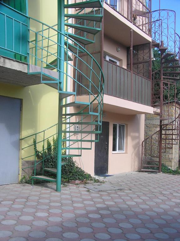 photo3